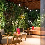 Adagio Amsterdam South Aparthotel 4*