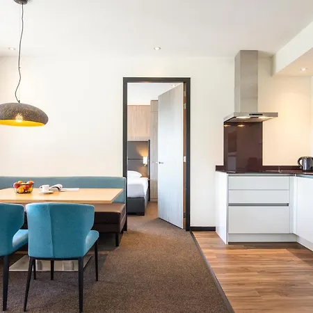 Adagio Amsterdam South 4*