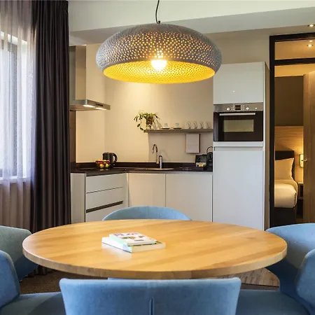 Adagio Amsterdam South 4*