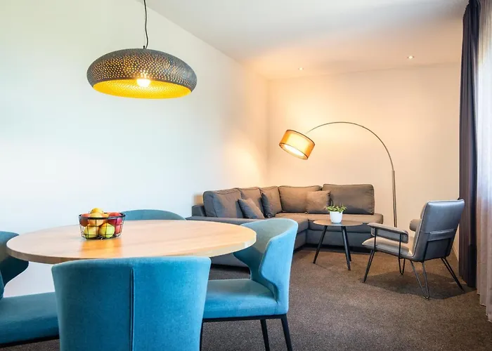 Adagio Amsterdam South 4*