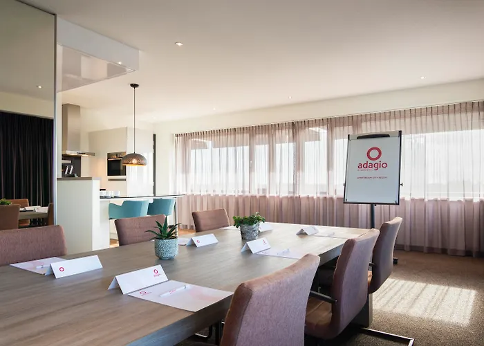 Adagio Amsterdam South 4*