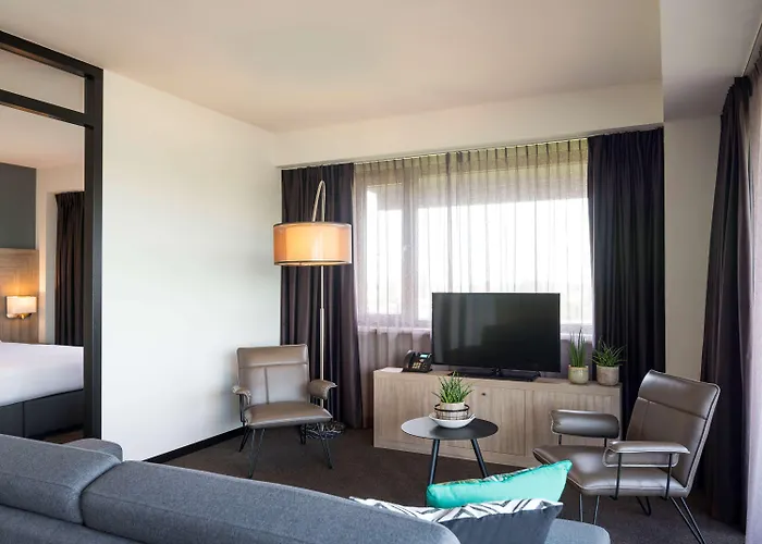 Adagio Amsterdam South Aparthotel 4*